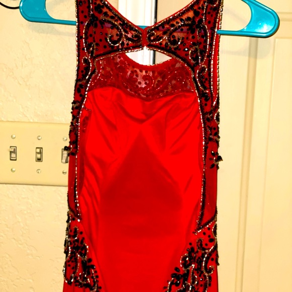 Beautiful formal gown, great for prom, Mardi Gras Ball or any formal occasion!! - Picture 5 of 5